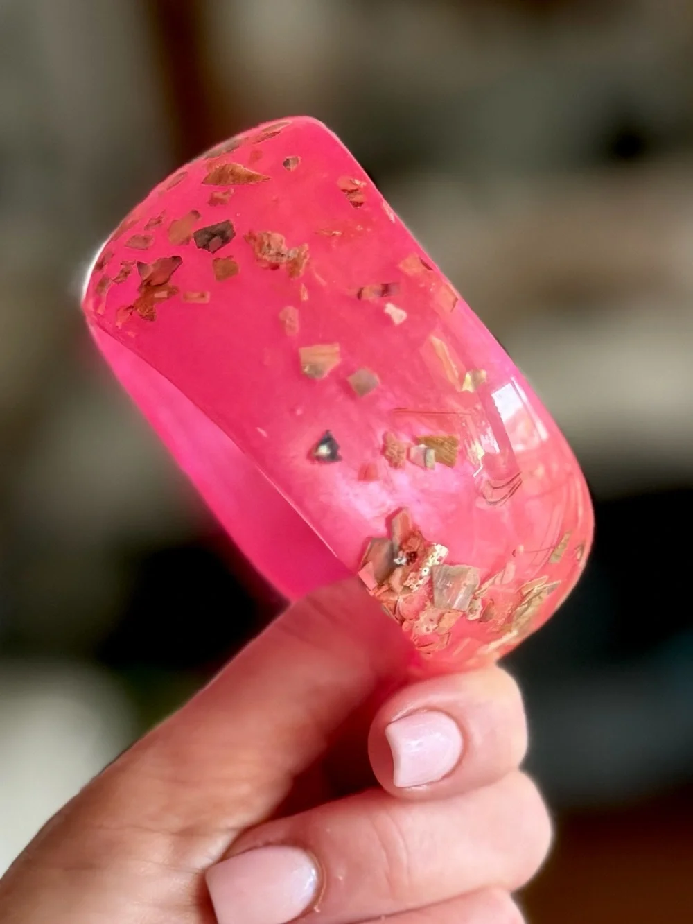 Beautiful Vintage Pink Resin Bangle Bracelet with Embedded Metallic Flakes
